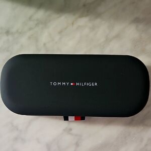 NWOT Tommy Hilfiger Glasses Case with Cleaning Cloth